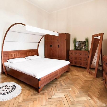 Vidfort Вороного Lviv Kültér fotó